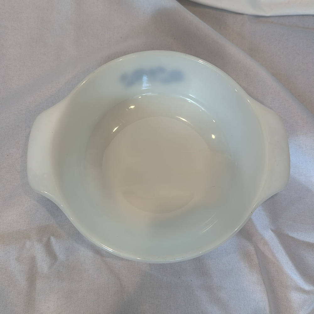 Vintage Anchor Hocking Fire King Blue Floral Bowl, 1 Quart - Picture 3 of 5